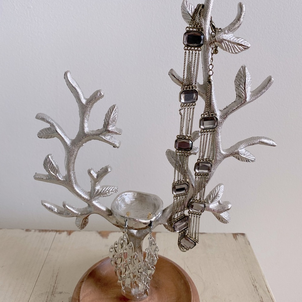 Necklace and earrings bundle